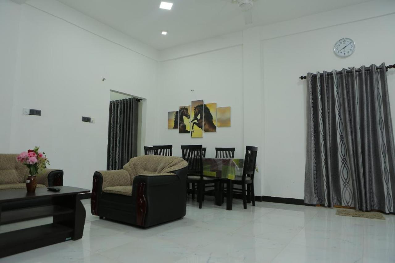 Birunthavanam Vavuniya Extérieur photo