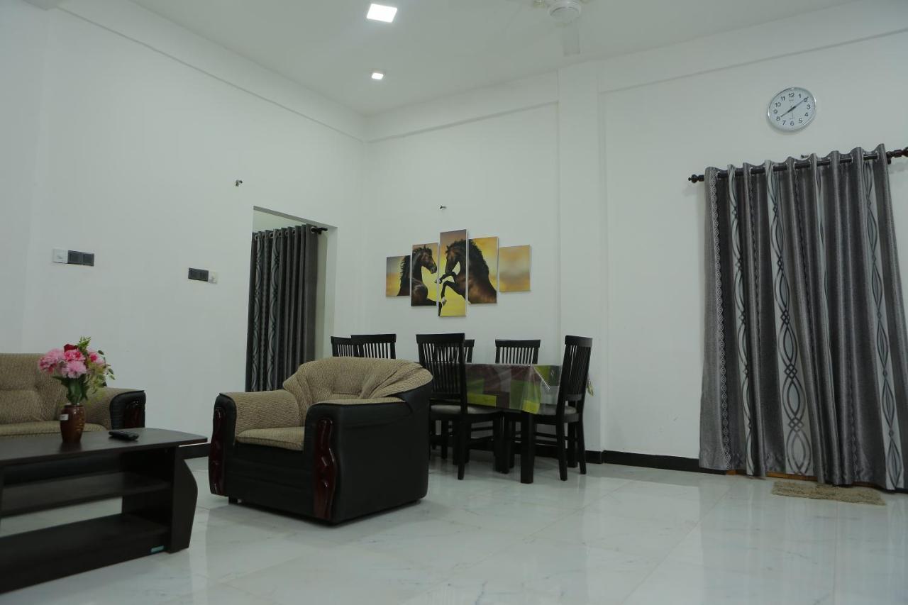 Birunthavanam Vavuniya Extérieur photo